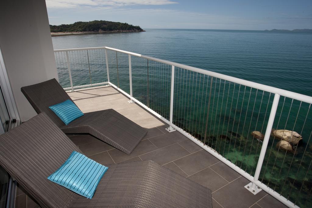 Апартаменты Penthouse On Bright Point Nelly Bay Экстерьер фото